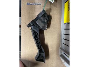 Gebruikte Sensor Gaspedaalpositie Toyota Auris (E15) 1.8 16V HSD Full Hybrid Prijs € 52,00 Margeregeling aangeboden door Autobedrijf Brooks