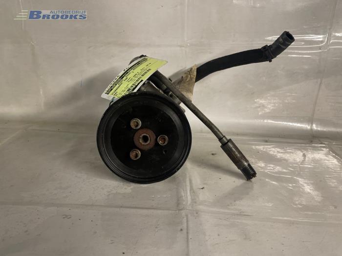 Gebruikte Pomp Servo Audi A4 Avant Quattro (B8) 3.0 TDI V6 24V Prijs € 80,00 Margeregeling aangeboden door Autobedrijf Brooks