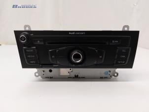 Gebruikte Radio CD Speler Audi A4 Avant Quattro (B8) 3.0 TDI V6 24V Prijs € 80,00 Margeregeling aangeboden door Autobedrijf Brooks
