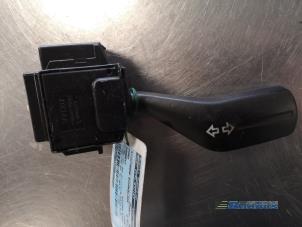 Gebruikte Knipperlicht Schakelaar Ford Transit Connect 1.8 TDCi 75 Prijs € 15,00 Margeregeling aangeboden door Autobedrijf Brooks