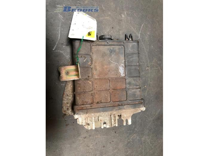 Gebruikte Computer Motormanagement Volkswagen Caddy II (9K9A) 1.9 SDI Prijs € 64,00 Margeregeling aangeboden door Autobedrijf Brooks