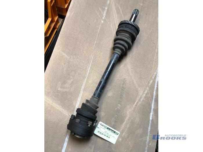 Gebruikte Steekas rechts-achter Opel Omega B Caravan (21/22/23) 2.5 TD Prijs € 20,00 Margeregeling aangeboden door Autobedrijf Brooks