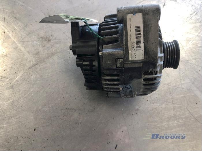 Gebruikte Dynamo Opel Omega B Caravan (21/22/23) 2.5 TD Prijs op aanvraag aangeboden door Autobedrijf Brooks