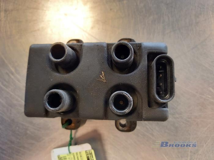 Gebruikte Bobine Renault Kangoo (KC) 1.4 Prijs € 20,00 Margeregeling aangeboden door Autobedrijf Brooks