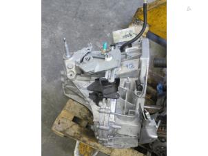 Gebruikte Versnellingsbak Dacia Duster (HS) 1.5 dCi Prijs € 600,00 Margeregeling aangeboden door Autobedrijf Brooks
