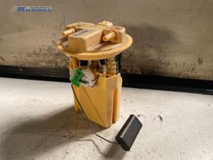 Gebruikte Tank element Pomp Dacia Duster (HS) 1.5 dCi Prijs € 125,00 Margeregeling aangeboden door Autobedrijf Brooks