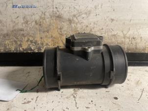 Gebruikte Luchtmassameter Opel Astra F (53/54/58/59) 2.0 GSi,CDX,Sport 16V Prijs € 20,00 Margeregeling aangeboden door Autobedrijf Brooks