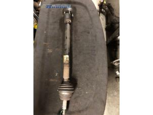 Gebruikte Aandrijfas rechts-voor Volkswagen Lupo (6X1) 1.0 MPi 50 Prijs € 20,00 Margeregeling aangeboden door Autobedrijf Brooks