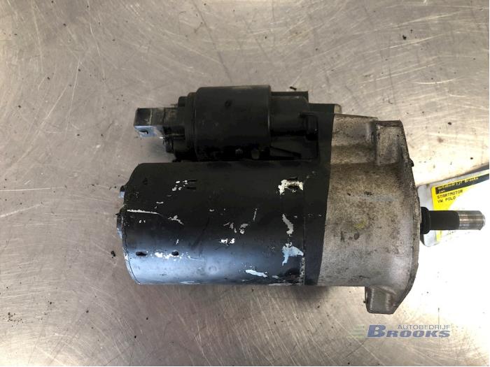 Gebruikte Startmotor Volkswagen Polo III (6N1) 1.4i 60 Prijs € 20,00 Margeregeling aangeboden door Autobedrijf Brooks