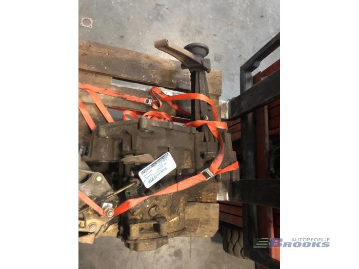 Gebruikte Versnellingsbak Volkswagen Transporter/Caravelle T4 1.9 D,Caravelle Prijs op aanvraag aangeboden door Autobedrijf Brooks