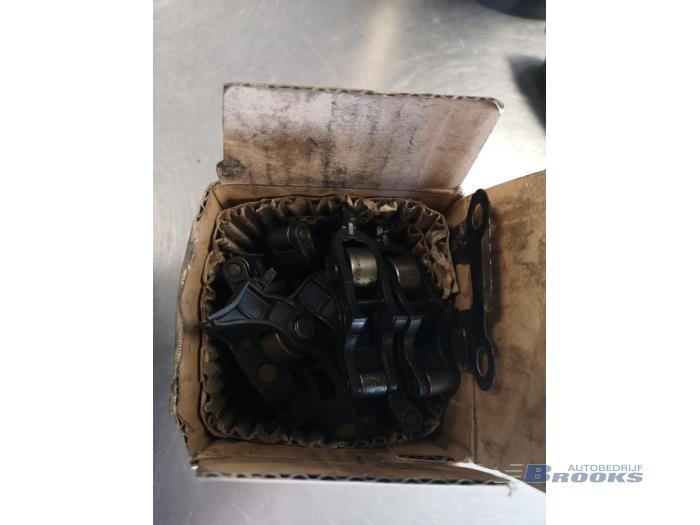 Gebruikte Klepstoter BMW 3 serie Compact (E46/5) 316ti 16V Prijs op aanvraag aangeboden door Autobedrijf Brooks