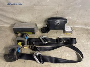 Gebruikte Module + Airbag Set Volkswagen Golf IV (1J1) 1.9 TDI 110 Prijs op aanvraag aangeboden door Autobedrijf Brooks