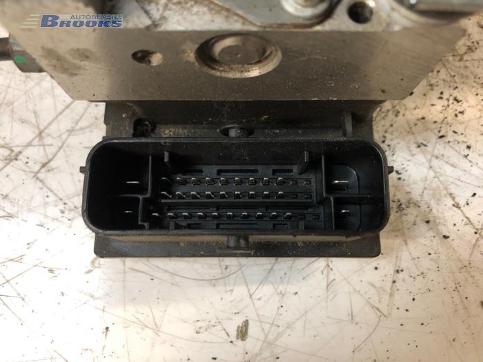 Gebruikte ABS Pomp Ford Ka II 1.2 Prijs € 80,00 Margeregeling aangeboden door Autobedrijf Brooks