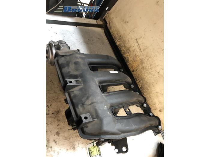 Gebruikte Spruitstuk Inlaat BMW 3-Serie Prijs € 80,00 Margeregeling aangeboden door Autobedrijf Brooks