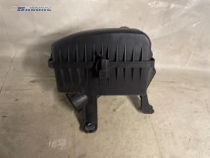 Gebruikte Luchtfilterhuis Kia Picanto (BA) 1.1 12V Prijs € 20,00 Margeregeling aangeboden door Autobedrijf Brooks