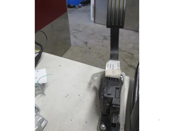 Gebruikte Gaspedaalpositie Sensor Ford Focus 3 Wagon 1.6 TDCi ECOnetic Prijs € 44,00 Margeregeling aangeboden door Autobedrijf Brooks