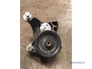 Gebruikte Stuurbekrachtiging Pomp Iveco New Daily V 29L13, 29L13D, 35C13D, 40C13D Prijs € 125,00 Margeregeling aangeboden door Autobedrijf Brooks