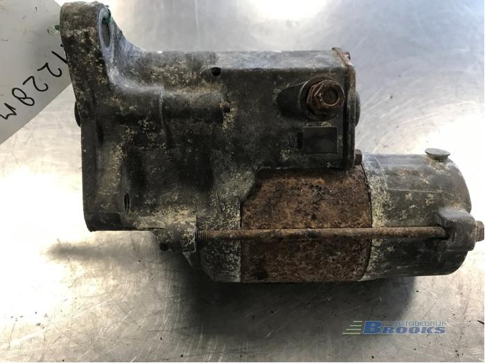 Gebruikte Startmotor Mazda 323 Fastbreak (BJ14) 2.0 DTiD 16V Prijs € 15,00 Margeregeling aangeboden door Autobedrijf Brooks