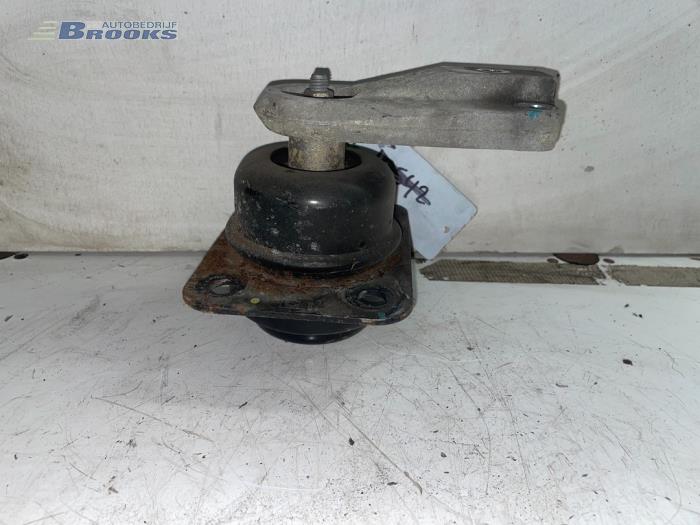 Gebruikte Motorrubber Chevrolet Lacetti (KLAN) 1.4 16V Prijs € 25,00 Margeregeling aangeboden door Autobedrijf Brooks