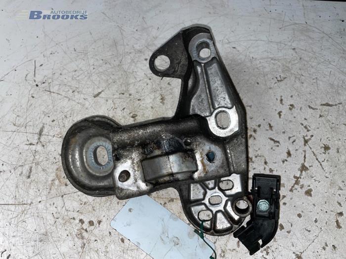 Gebruikte Motorrubber Volkswagen Passat (3B2) 1.8 20V Prijs € 5,00 Margeregeling aangeboden door Autobedrijf Brooks
