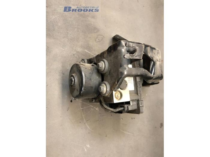 Gebruikte ABS Pomp Volkswagen Golf IV (1J1) 1.9 TDI Prijs € 25,00 Margeregeling aangeboden door Autobedrijf Brooks