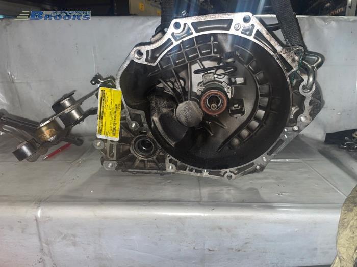 Gebruikte Versnellingsbak Opel Astra G Caravan (F35) 1.7 DTI 16V Eco4 Prijs € 150,00 Margeregeling aangeboden door Autobedrijf Brooks