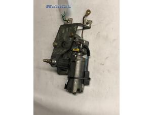 Gebruikte Ruitenwissermotor achter Opel Corsa A 1.4 i,Swing,City,GL,GT Kat. Prijs € 10,00 Margeregeling aangeboden door Autobedrijf Brooks