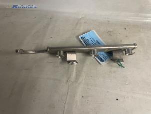 Gebruikte Injector brug Mitsubishi Colt (Z2/Z3) 1.1 12V Prijs € 10,00 Margeregeling aangeboden door Autobedrijf Brooks