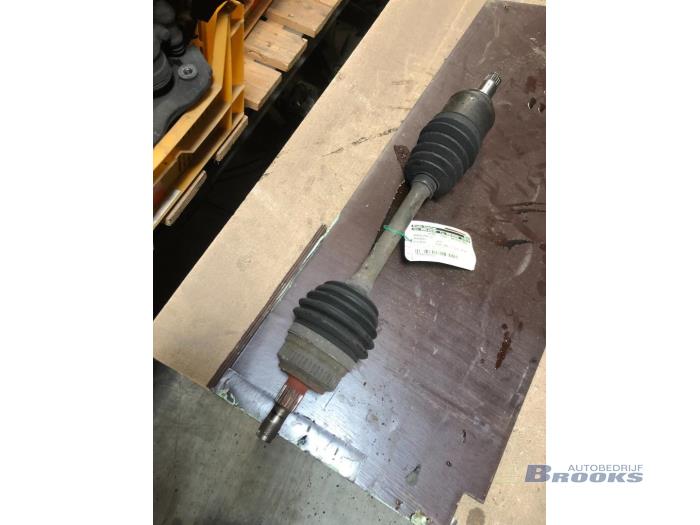 Gebruikte Steekas links-voor Mercedes A (W168) 1.7 A-170 CDI 16V Prijs € 40,00 Margeregeling aangeboden door Autobedrijf Brooks