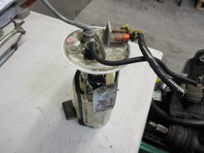 Gebruikte Tank element Pomp Fiat Doblo (223A/119) 1.9 JTD Prijs € 52,00 Margeregeling aangeboden door Autobedrijf Brooks