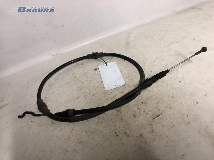 Gebruikte Handrem Kabel Volkswagen Multivan T5 (7E/7HC/7HF/7HM) 2.5 TDi Prijs € 10,00 Margeregeling aangeboden door Autobedrijf Brooks