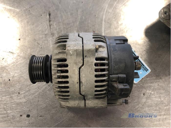 Gebruikte Dynamo Volkswagen Vento (1H2) 1.6 i Prijs € 15,00 Margeregeling aangeboden door Autobedrijf Brooks
