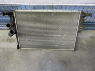 Gebruikte Radiateur Iveco New Daily V 35C17SV Prijs € 104,00 Margeregeling aangeboden door Autobedrijf Brooks