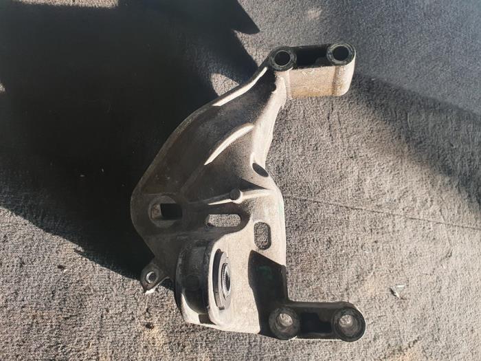 Gebruikte Motorsteun BMW Mini (R50/53) 1.6 16V Cooper Prijs € 26,25 Margeregeling aangeboden door van de Bunte Teuge B.V.