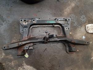 Gebruikte Subframe Peugeot Partner Combispace 1.4 Prijs € 52,50 Margeregeling aangeboden door van de Bunte Teuge B.V.