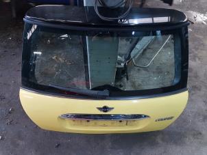 Gebruikte Achterklep BMW Mini One/Cooper (R50) 1.6 16V Cooper Prijs € 105,00 Margeregeling aangeboden door van de Bunte Teuge B.V.