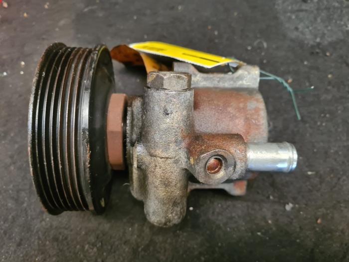 Gebruikte Servopomp Volkswagen Lupo (6X1) 1.4 16V 100 Prijs € 52,50 Margeregeling aangeboden door van de Bunte Teuge B.V.