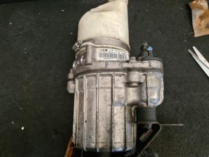 Gebruikte Stuurbekrachtiging Pomp Opel Signum (F48) 2.0 Turbo 16V Prijs € 157,50 Margeregeling aangeboden door van de Bunte Teuge B.V.