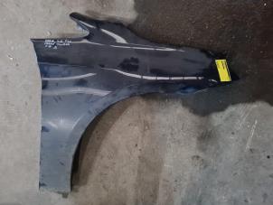 Gebruikte Voorscherm rechts BMW 2 serie Gran Tourer (F46) 216d 1.5 TwinPower Turbo 12V Prijs € 157,50 Margeregeling aangeboden door van de Bunte Teuge B.V.