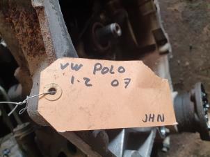 Gebruikte Versnellingsbak Volkswagen Polo IV (9N1/2/3) 1.2 Prijs € 315,00 Margeregeling aangeboden door van de Bunte Teuge B.V.