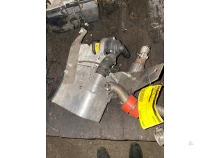 Gebruikte Standkachel Peugeot 1007 (KM) 1.4 16V Prijs € 99,75 Margeregeling aangeboden door van de Bunte Teuge B.V.