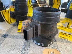 Gebruikte Luchtmassameter Volkswagen Scirocco (137/13AD) 2.0 TDI 16V Prijs € 26,25 Margeregeling aangeboden door van de Bunte Teuge B.V.