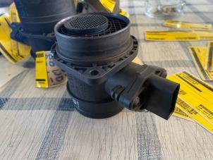 Gebruikte Luchtmassameter Seat Ibiza III (6L1) 1.9 TDI 100 Prijs € 26,25 Margeregeling aangeboden door van de Bunte Teuge B.V.