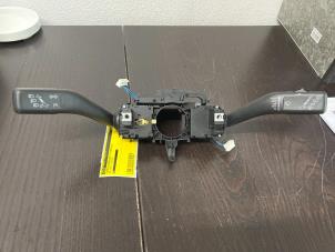 Gebruikte Combischakelaar Stuurkolom Volkswagen Golf VI (5K1) 1.4 TSI 122 16V Prijs € 52,50 Margeregeling aangeboden door van de Bunte Teuge B.V.