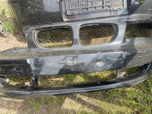 Gebruikte Bumper voor BMW 1 serie (E81) 116d 16V Prijs € 52,50 Margeregeling aangeboden door van de Bunte Teuge B.V.