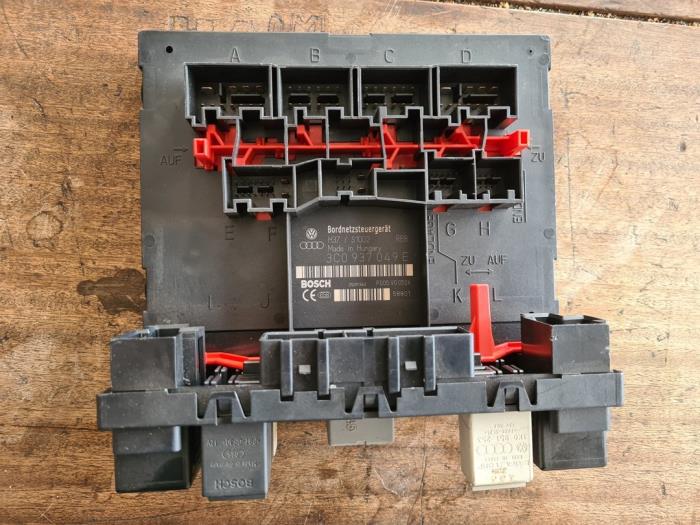 Gebruikte Module Bodycontrol Volkswagen Caddy III (2KA,2KH,2CA,2CH) 1.9 TDI Prijs € 31,50 Margeregeling aangeboden door van de Bunte Teuge B.V.