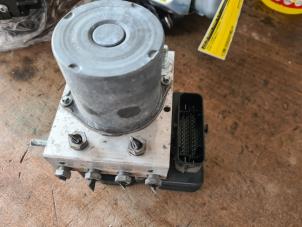 Gebruikte ABS Pomp Mercedes Sprinter 3,5t (906.63) 316 CDI 16V Prijs € 157,50 Margeregeling aangeboden door van de Bunte Teuge B.V.