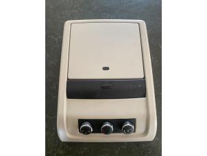 Gebruikte Display Multi Media regelunit Fiat Freemont 2.0 MultiJet 136 16V Prijs € 157,50 Margeregeling aangeboden door van de Bunte Teuge B.V.