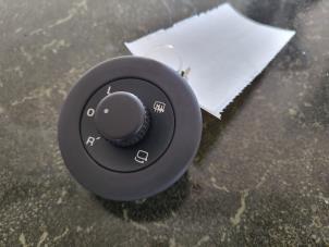 Gebruikte Schakelaar Spiegel Volkswagen Scirocco (137/13AD) 1.4 TSI 160 16V Prijs € 26,20 Margeregeling aangeboden door van de Bunte Teuge B.V.