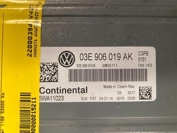 Computer Motormanagement van een Volkswagen Polo V (6R) 1.2 12V 2014